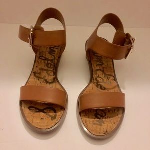 Price⬇️ SAM EDELMAN - Trina Block Gold Heel Sandal